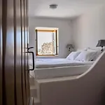 Pambelos Lodge *