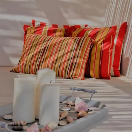 Pambelos Lodge *